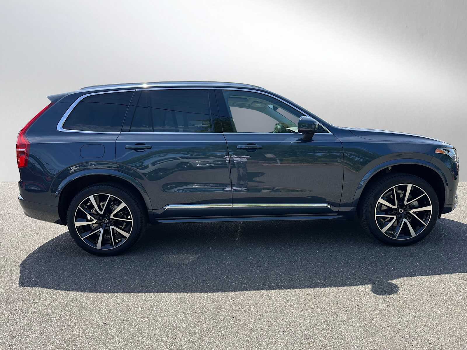 Certified 2024 Volvo XC90 Plus with VIN YV4062JE6R1254885 for sale in Bellevue, WA