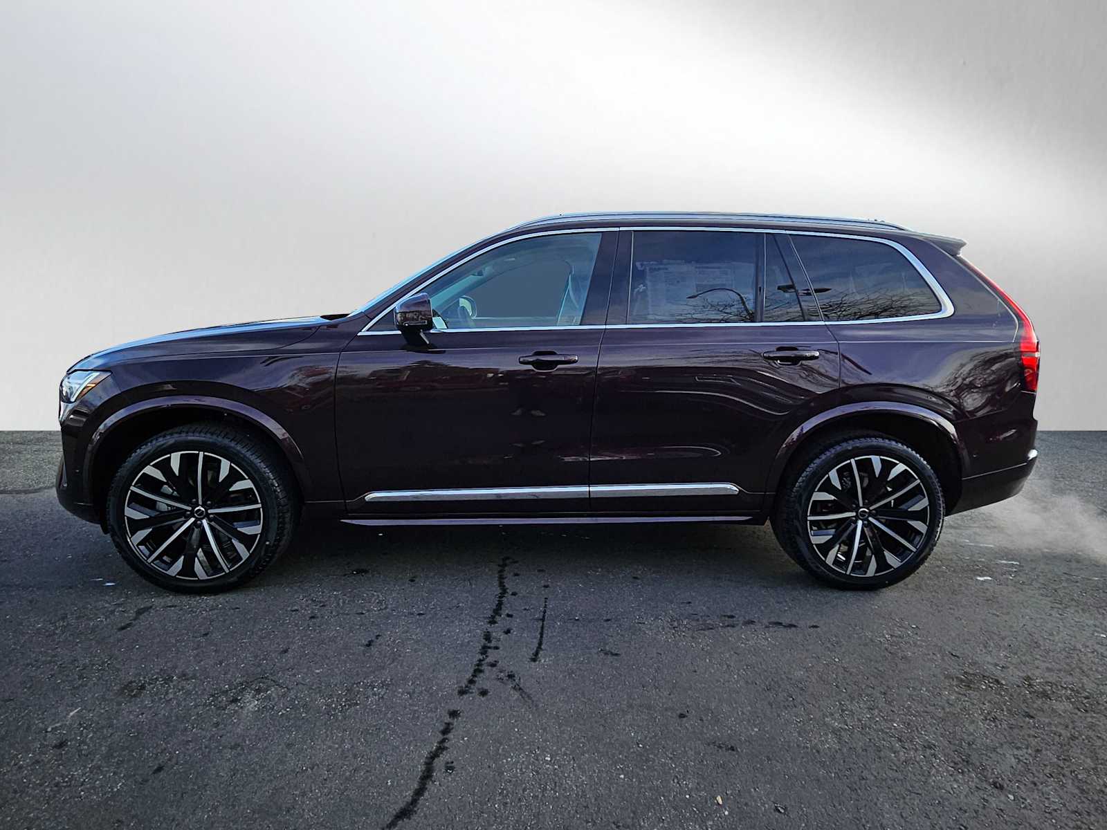 2025 Volvo XC90 photo 2