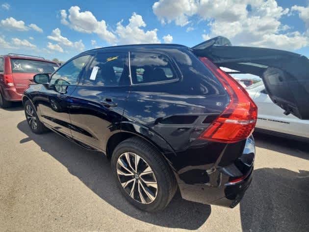 2025 Volvo XC60 B5 Plus photo 4