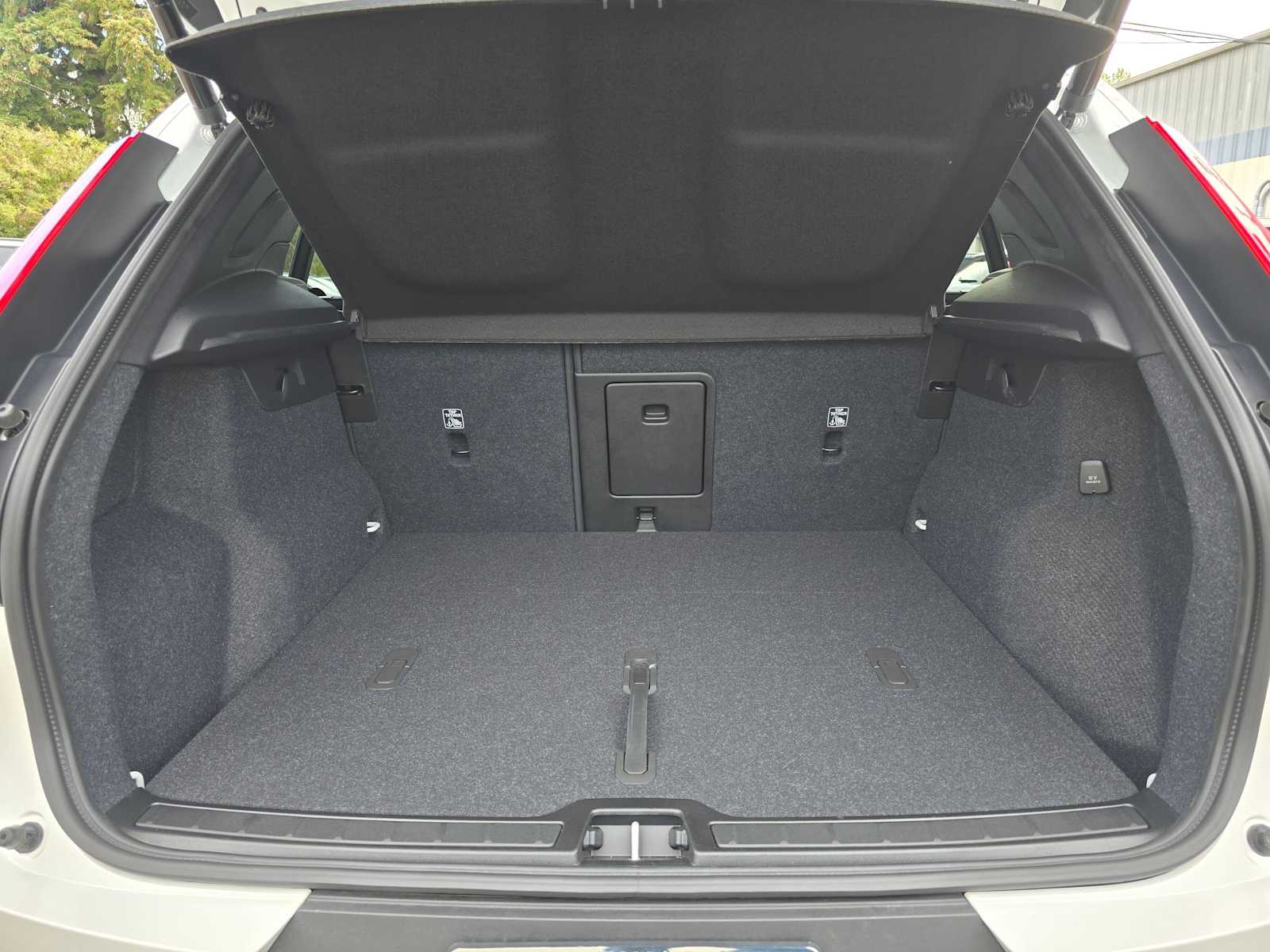 2026 Volvo XC40 Ultra - Photo 14