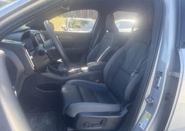 Used 2023 Volvo XC40 Core with VIN YV4ED3UK9P2058983 for sale in Bellevue, WA