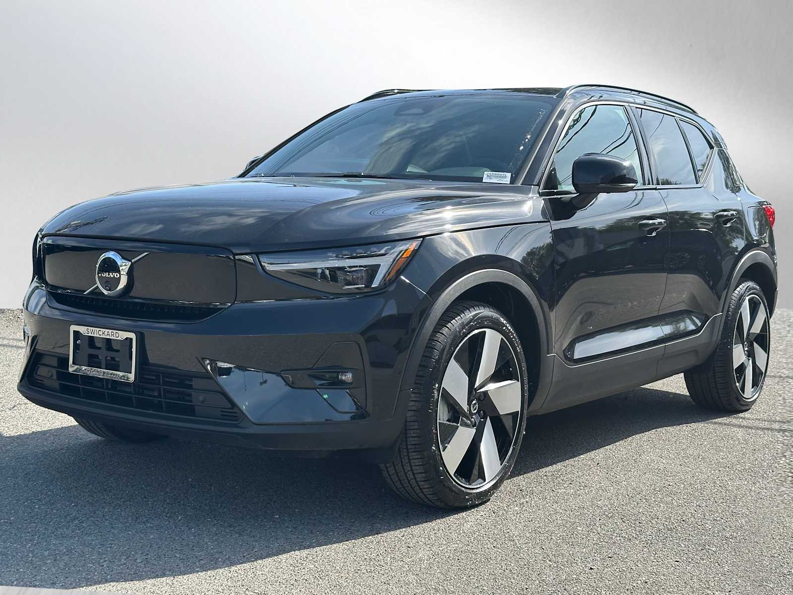 2025 Volvo EX40 Plus - Photo 7