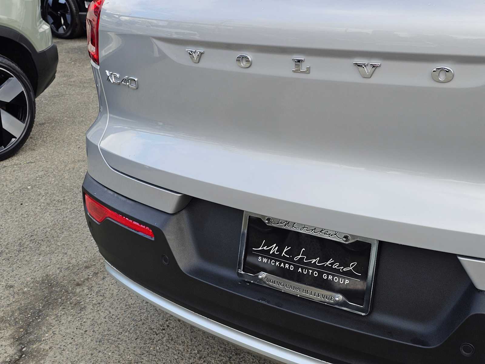 2025 Volvo XC40 Plus - Photo 17