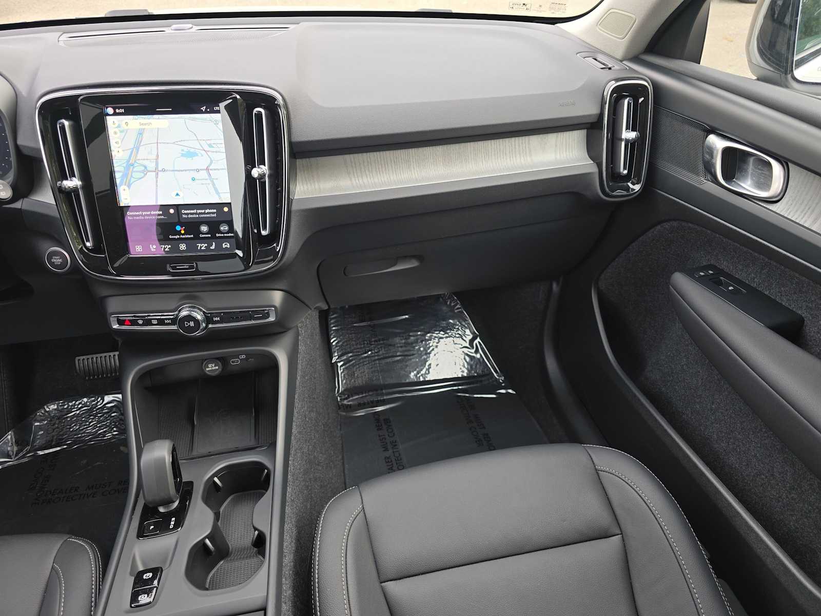 2026 Volvo XC40 Core - Photo 18