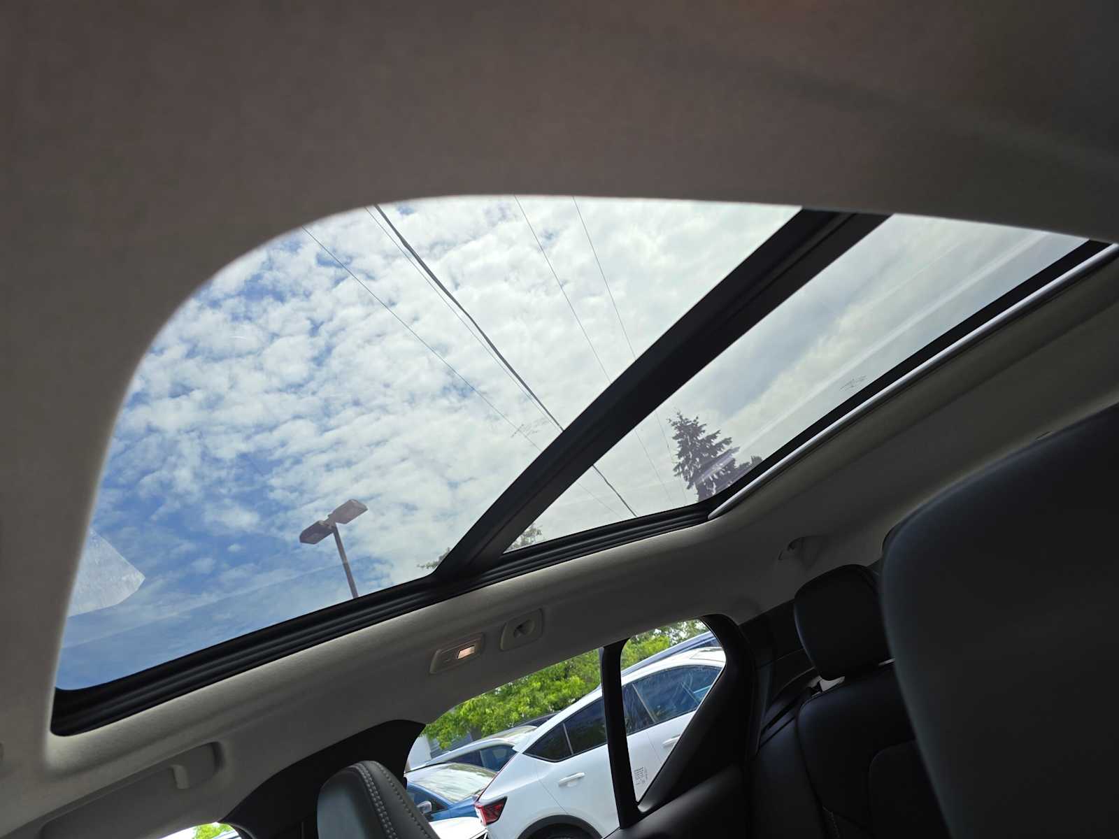 2026 Volvo XC40 Core - Photo 23