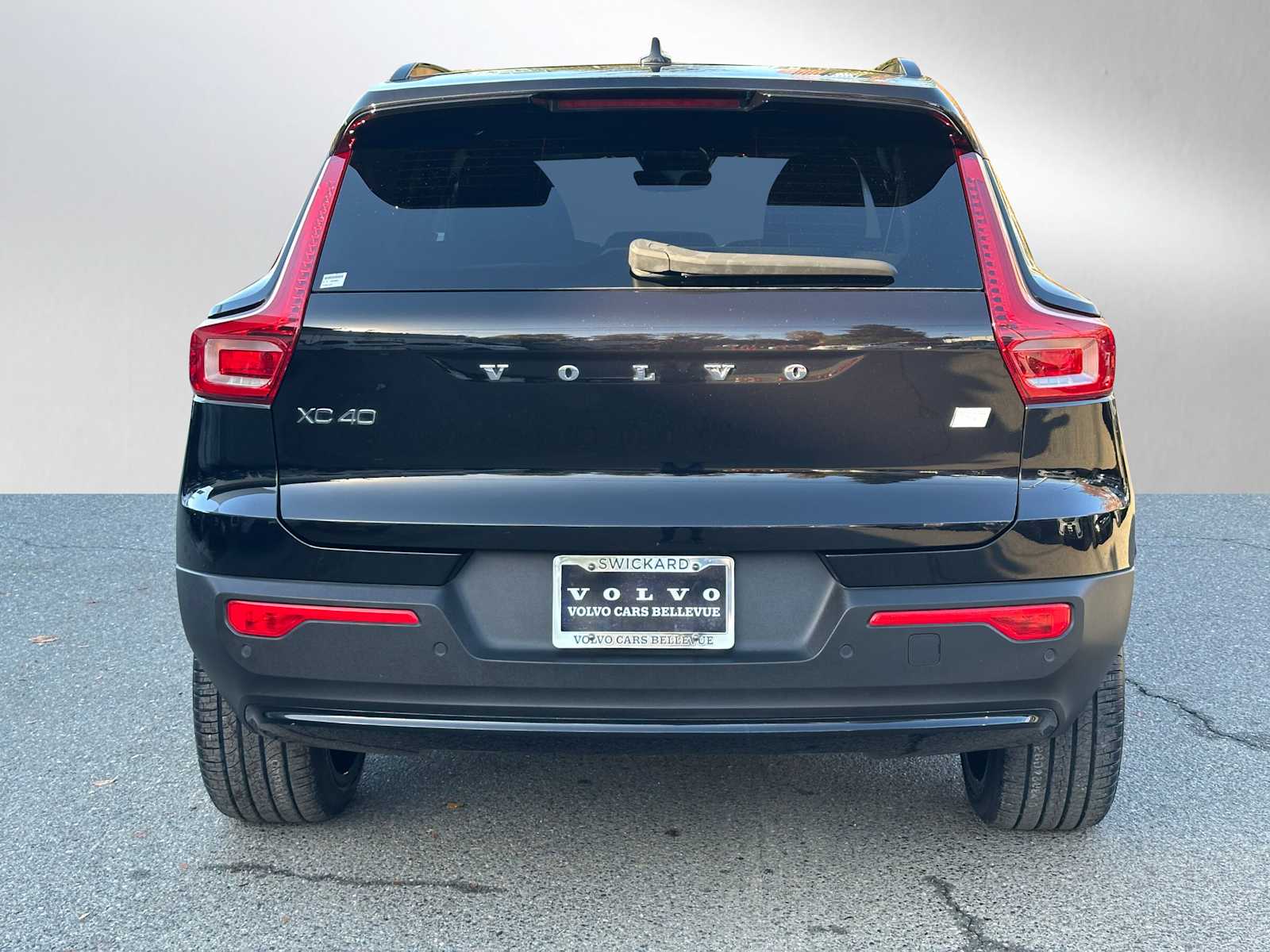 2023 Volvo XC40 Recharge Ultimate photo 3