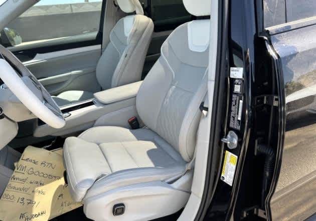 Used 2025 Volvo EX90 Ultra with VIN 7JDEV3KL2SG000597 for sale in Bellevue, WA