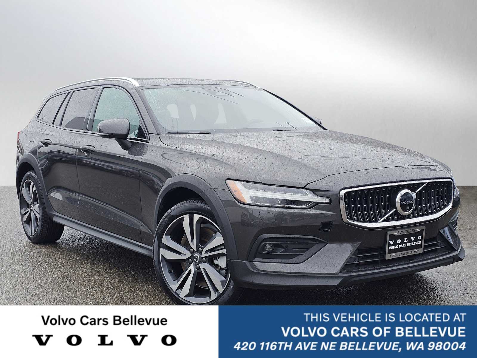 2025 Volvo V60 Cross Country B5 Plus AWD's photo