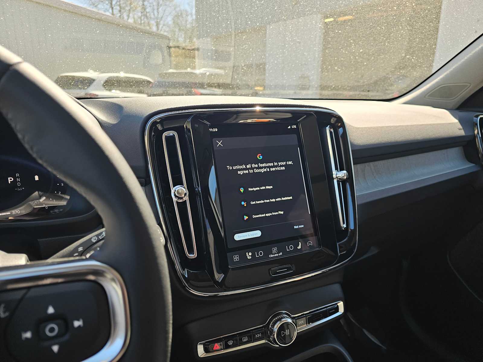 2025 Volvo XC40 Core - Photo 25