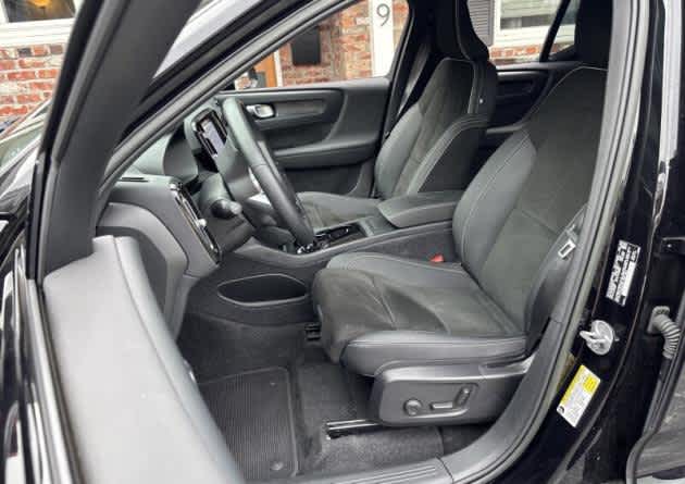 Used 2023 Volvo XC40 Ultimate with VIN YV4ED3UM5P2017784 for sale in Bellevue, WA