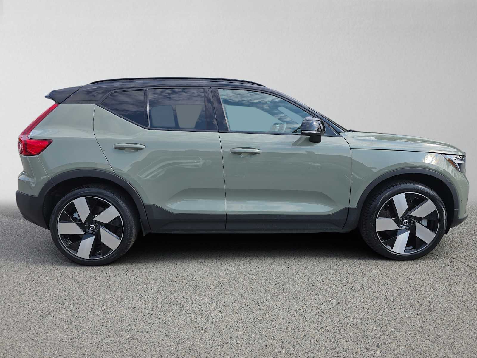 Used 2023 Volvo XC40 Ultimate with VIN YV4ED3UMXP2081500 for sale in Bellevue, WA