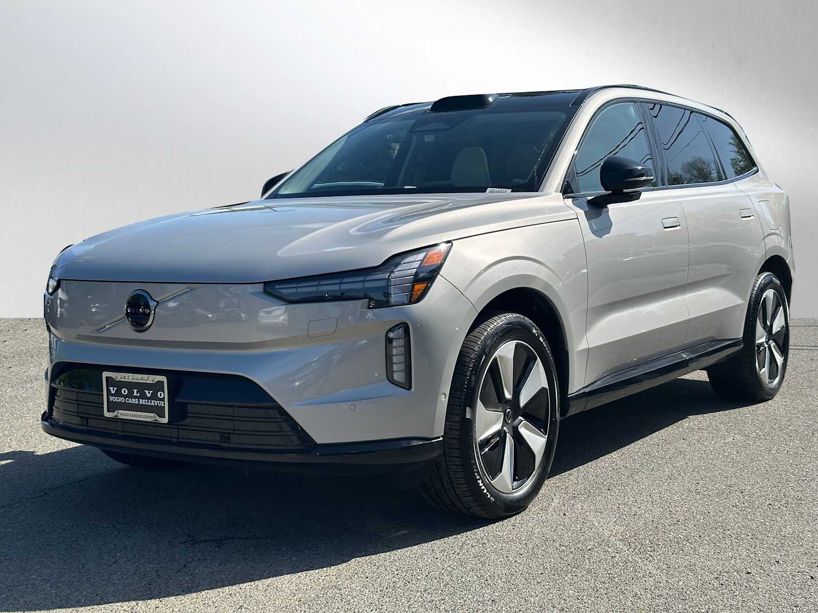 2025 Volvo EX90 Plus - Photo 7