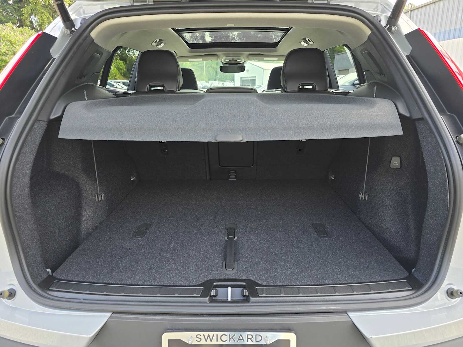 2026 Volvo XC40 Plus - Photo 14