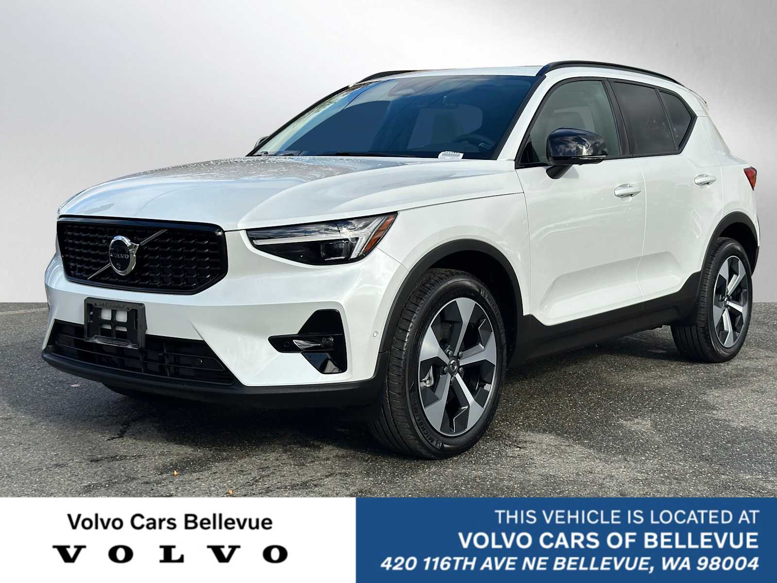 2025 Volvo XC40 Plus
