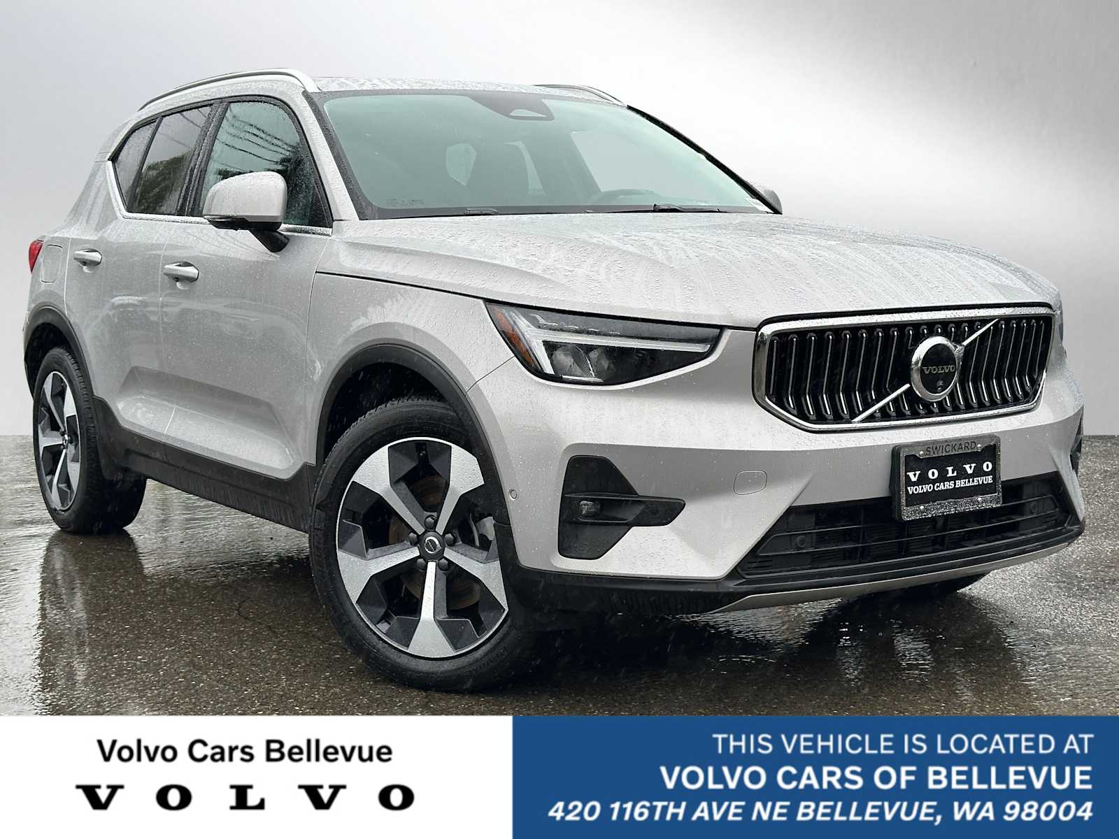 2025 Volvo XC40 B5 Plus Bright AWD's photo