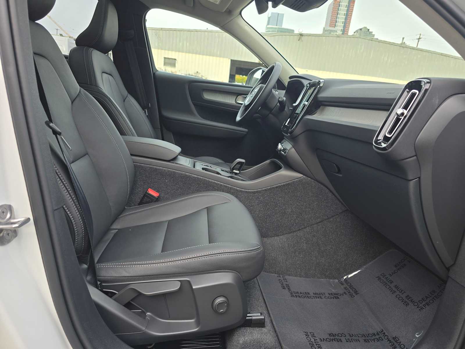2026 Volvo XC40 Core - Photo 10