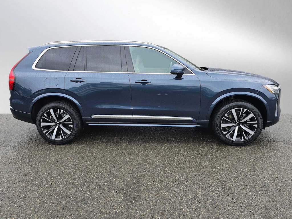 New 2026 Volvo XC90 B6 Core SUV