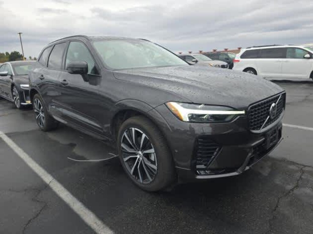 Used 2025 Volvo XC60 B5 Plus SUV