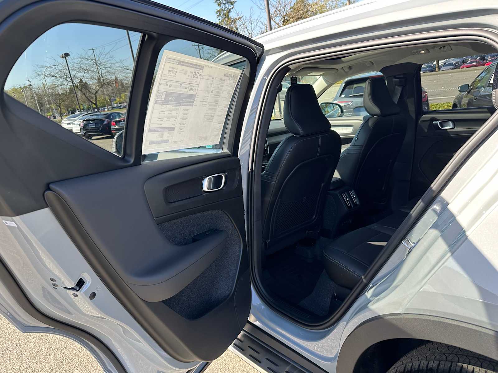 2025 Volvo XC40 Ultra - Photo 15