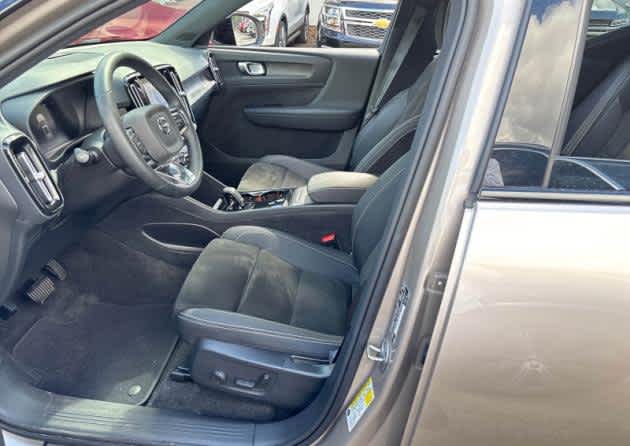 Used 2023 Volvo XC40 Plus with VIN YV4ED3UW8P2982768 for sale in Bellevue, WA