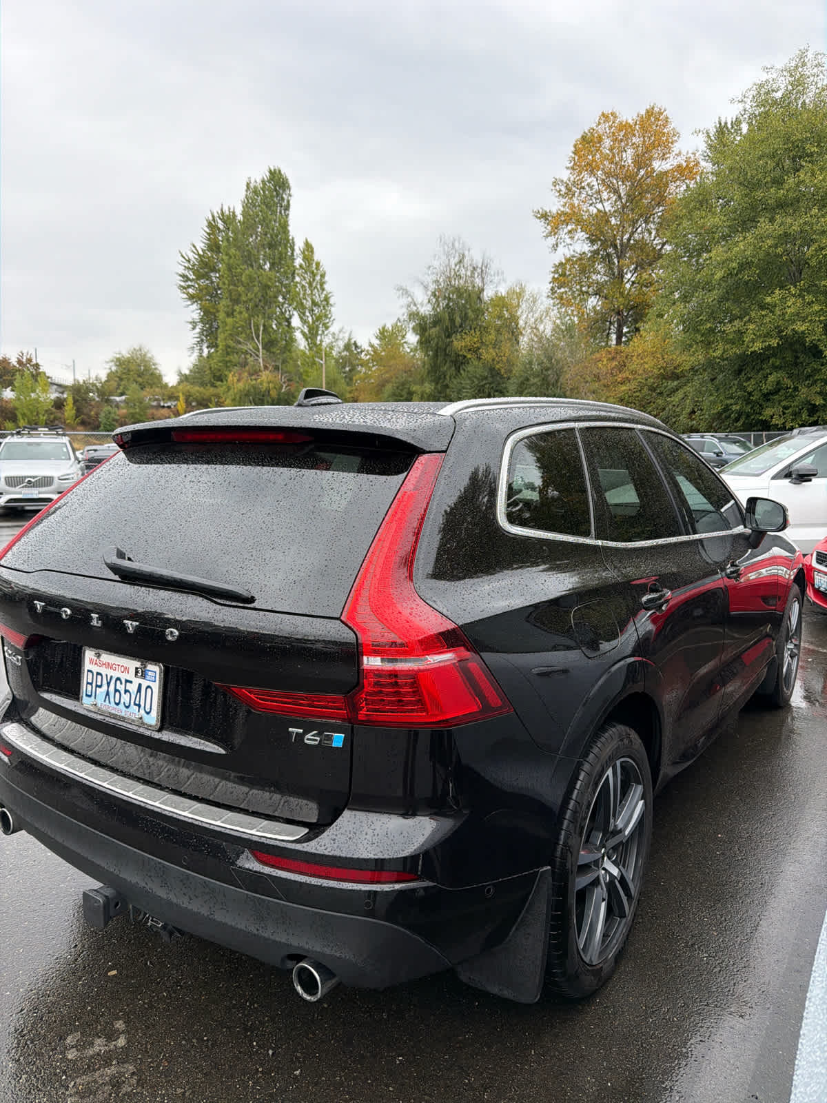 2018 Volvo XC60 T6 Momentum photo 2
