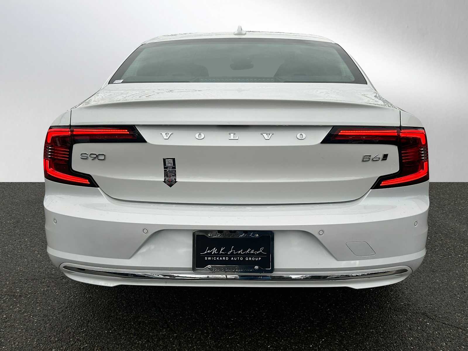 2025 Volvo S90 Plus photo 4