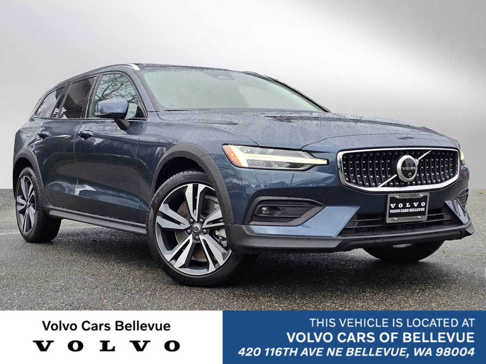 2025 Volvo V60 Cross Country
