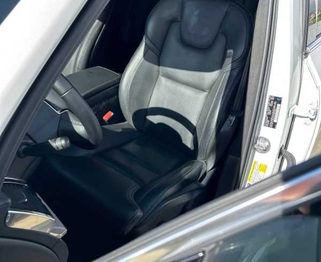 Used 2024 Volvo XC90 plug-in hybrid T8 Ultimate Bright 7-Seater SUV