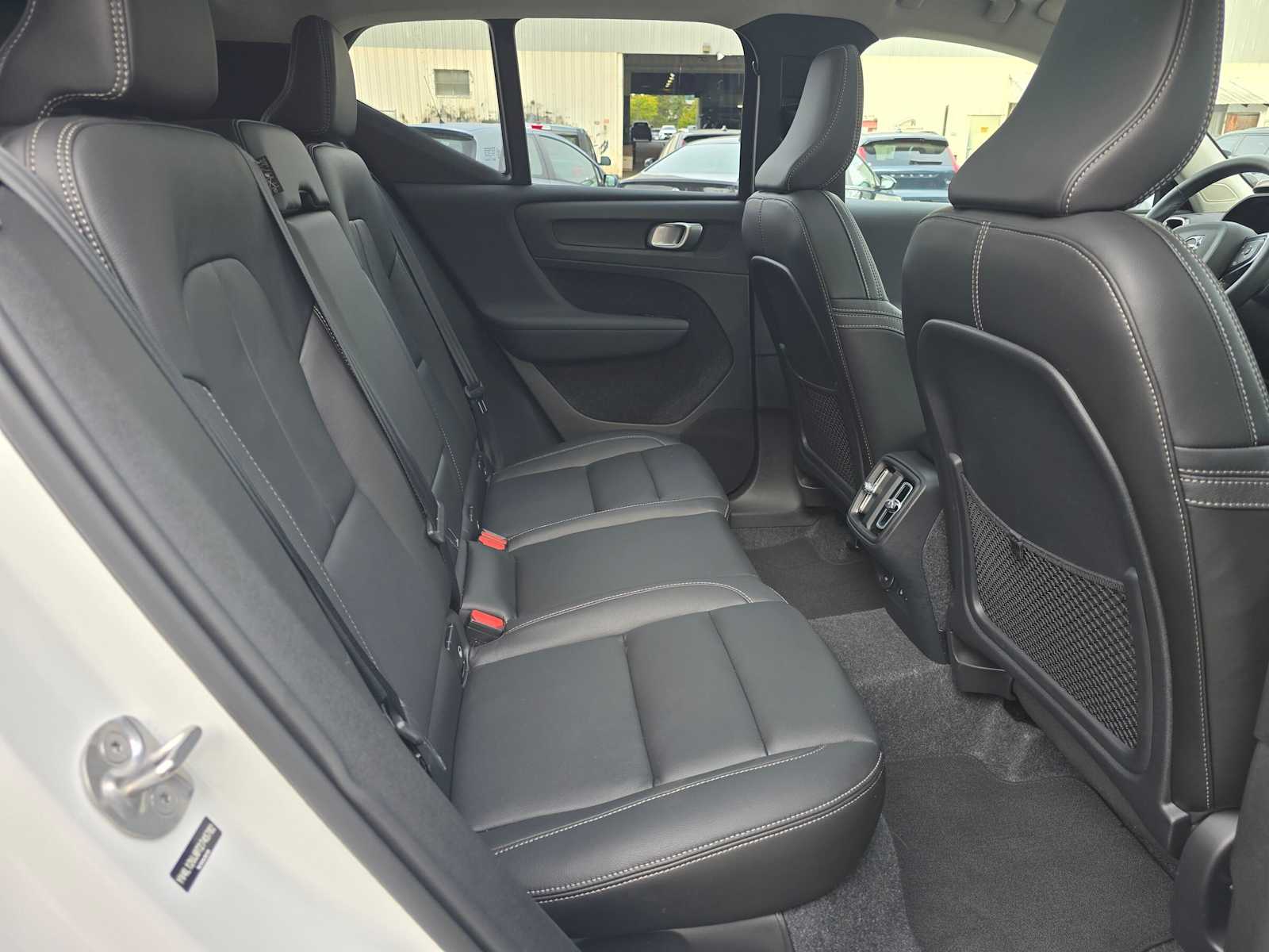 2026 Volvo XC40 Core - Photo 12