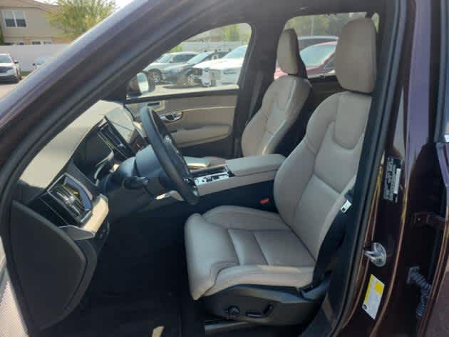 2025 Volvo XC90 T8 photo 2