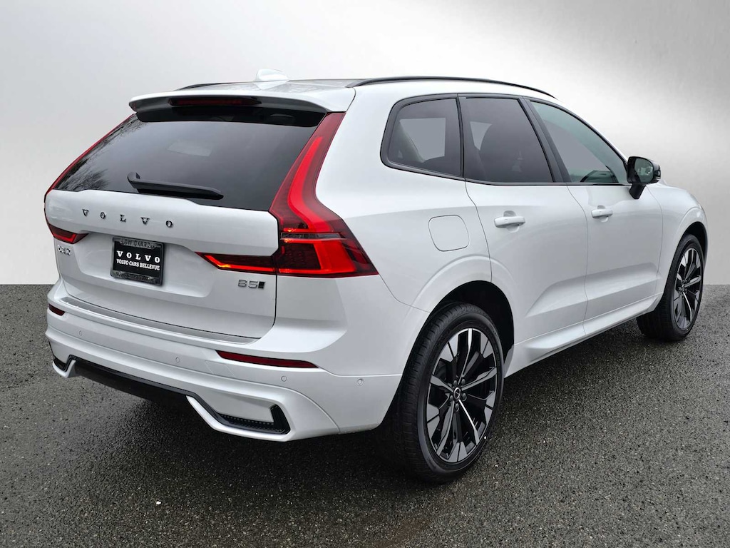 New 2026 Volvo XC60 B5 Plus SUV