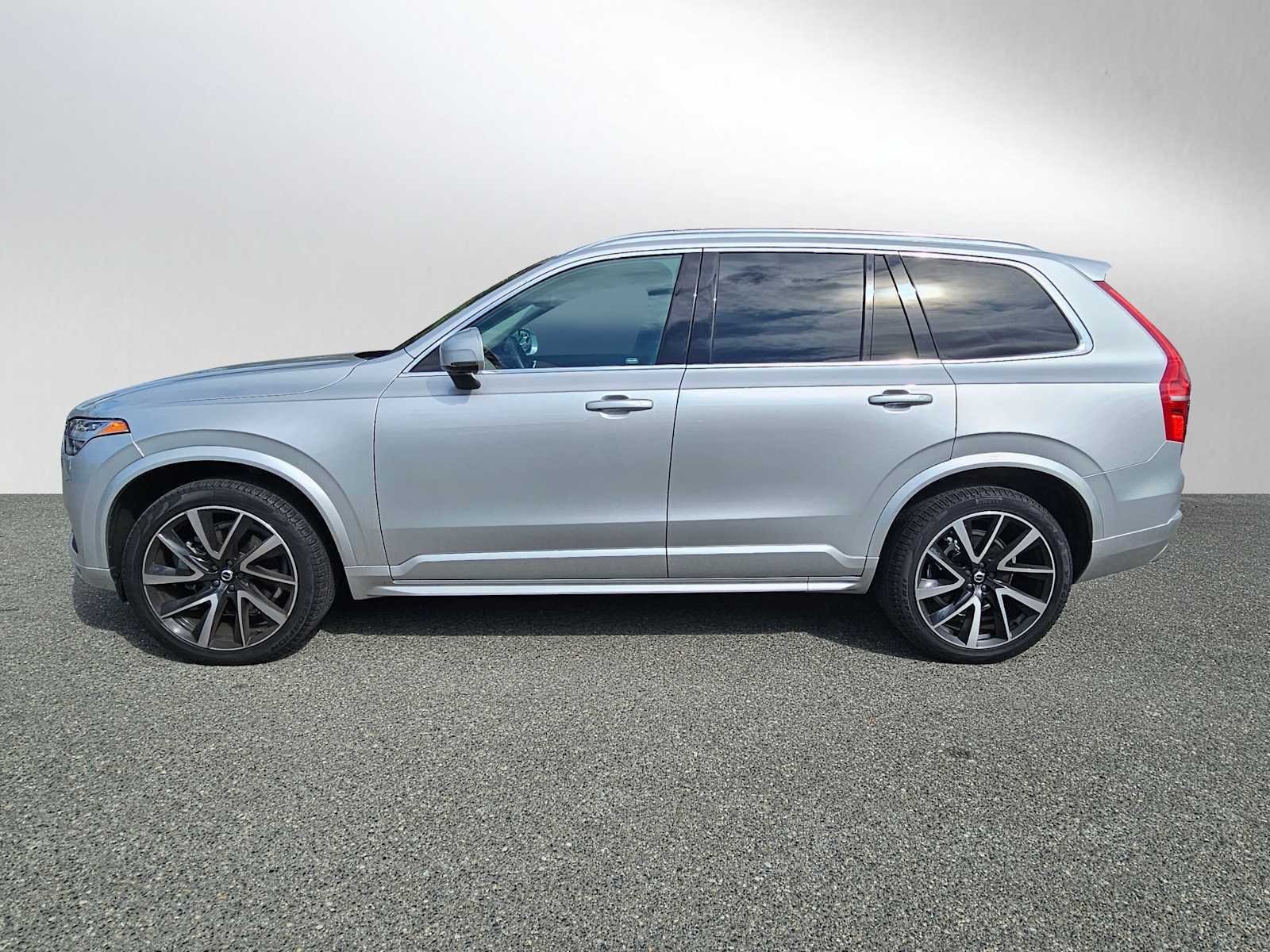 Certified 2021 Volvo XC90 Momentum with VIN YV4A221K8M1772589 for sale in Bellevue, WA