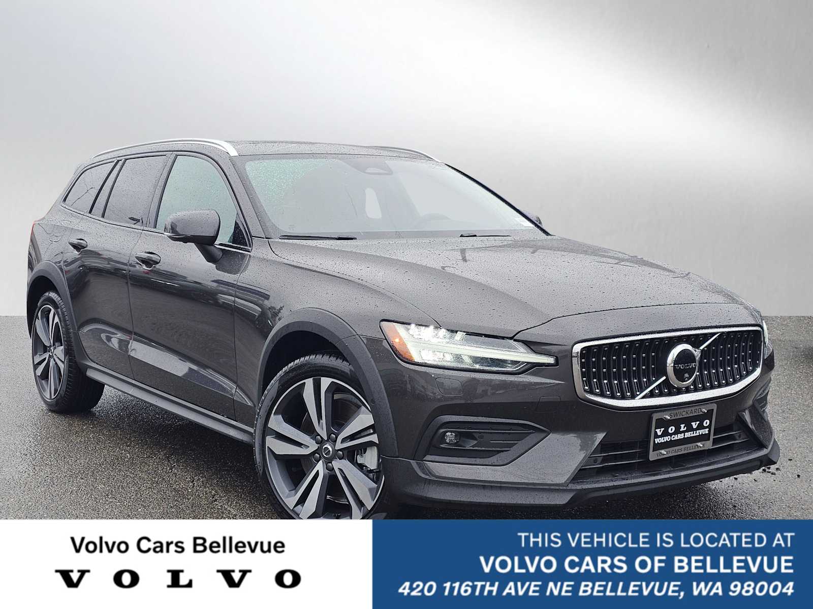 2025 Volvo V60 Cross Country