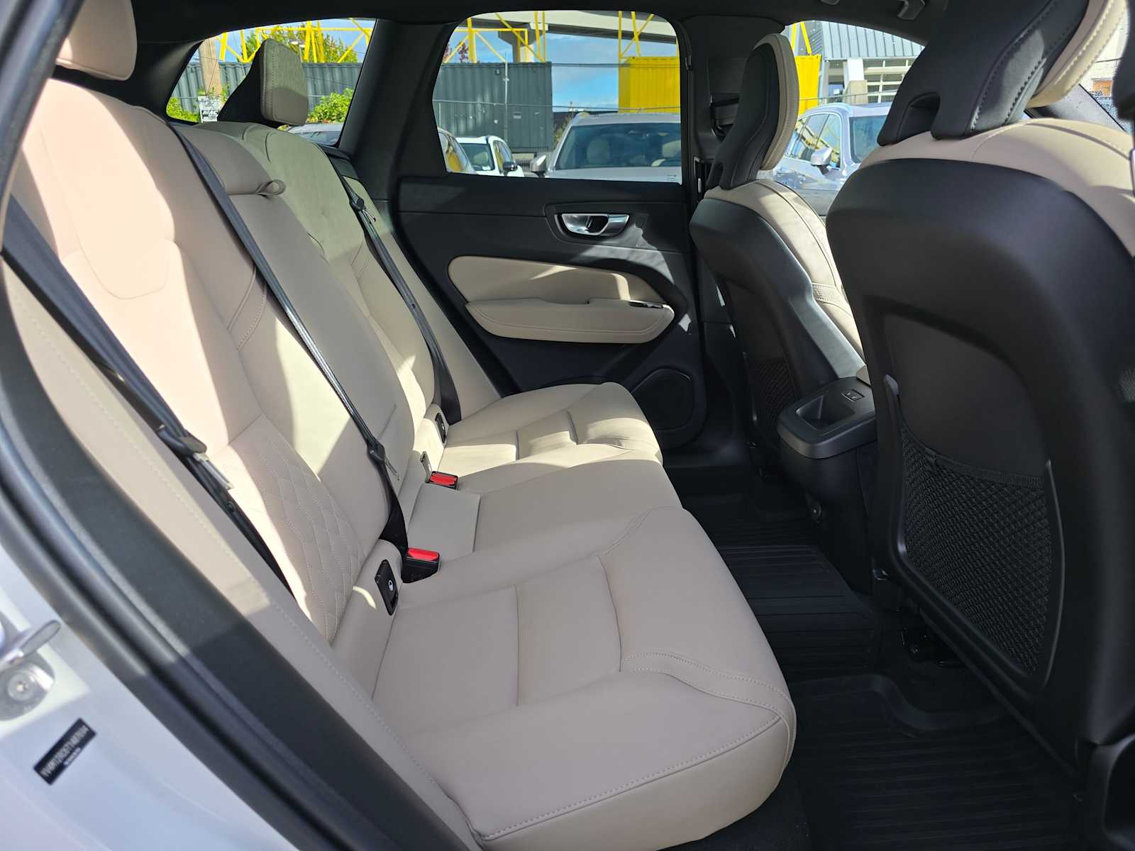 2026 Volvo XC60 Plus - Photo 12