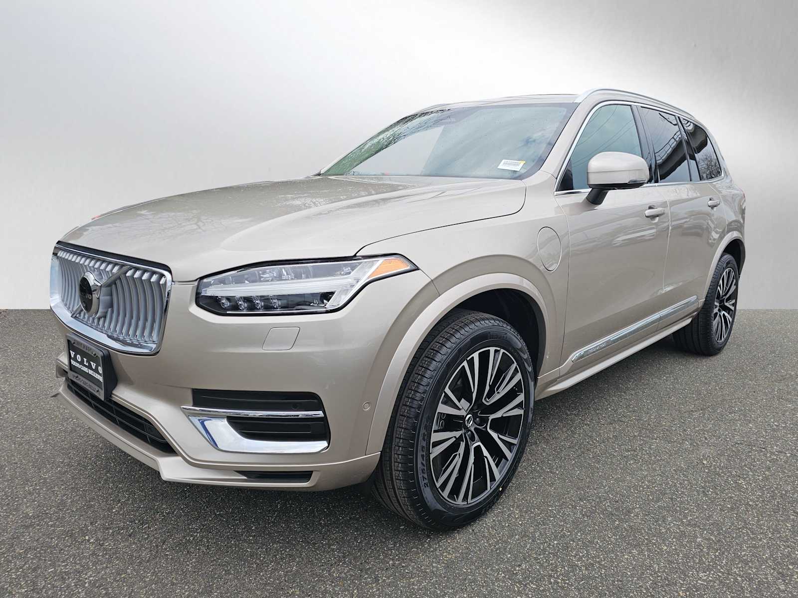 2023 Volvo XC90 Plus - Photo 8