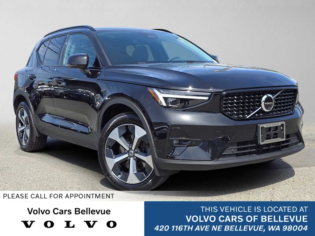 Used 2025 Volvo XC40 B5 Plus Dark Theme SUV