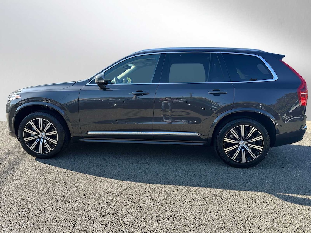 New 2025 Volvo XC90 B5 Plus SUV