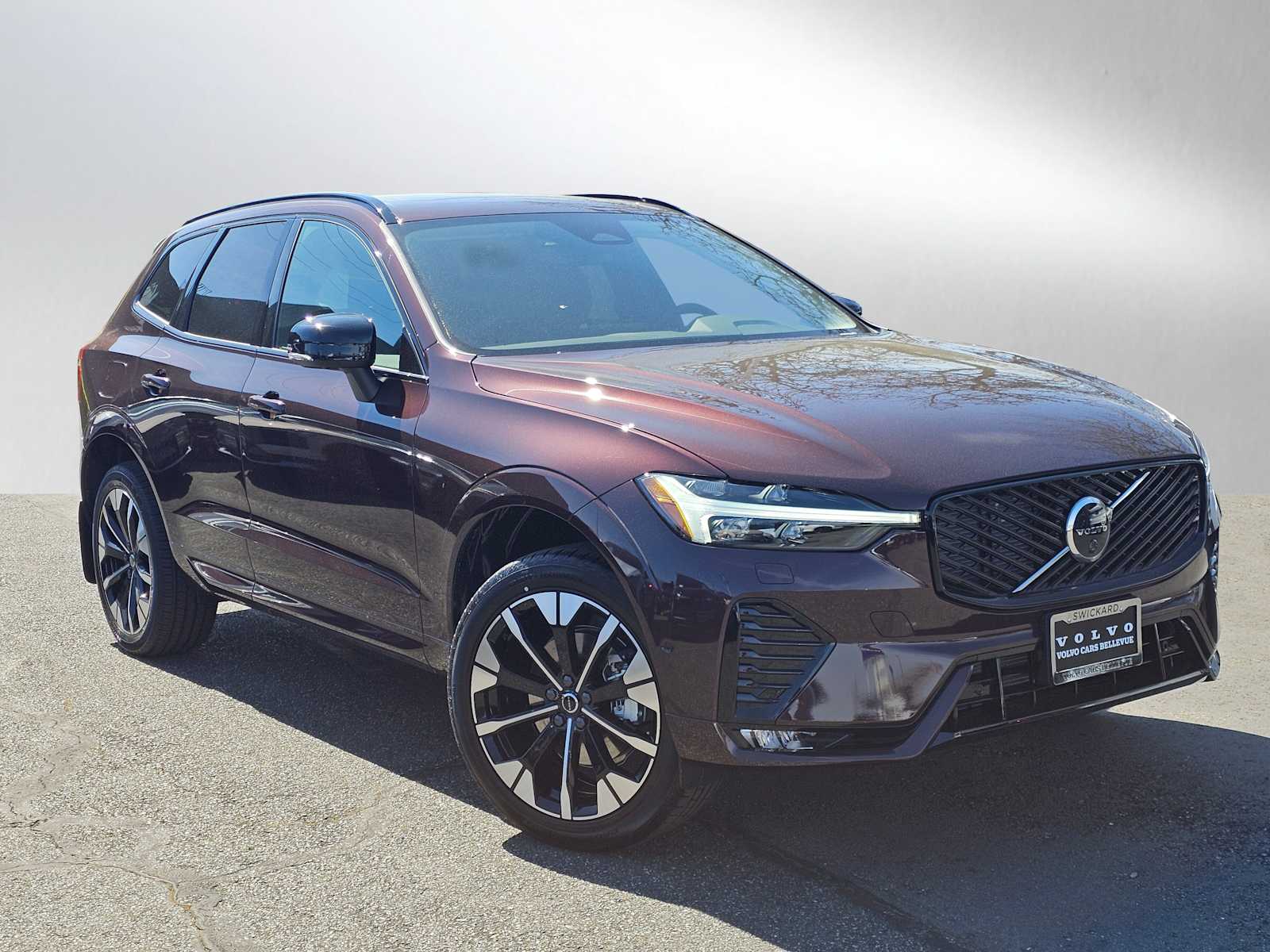 2026 Volvo XC60 B5 Plus Dark AWD's photo