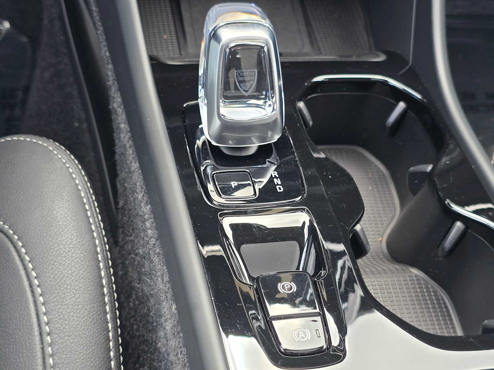 2026 Volvo XC40 Plus - Photo 30