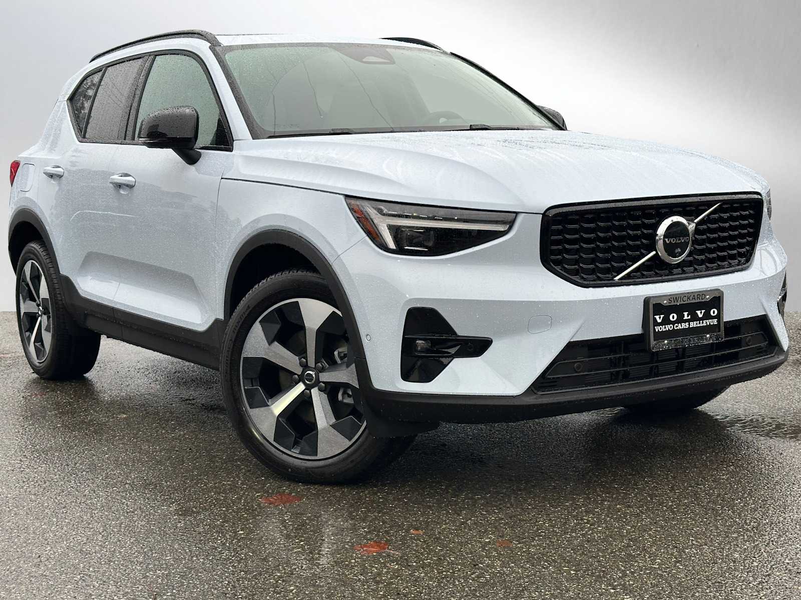 2026 Volvo XC40 Plus's photo