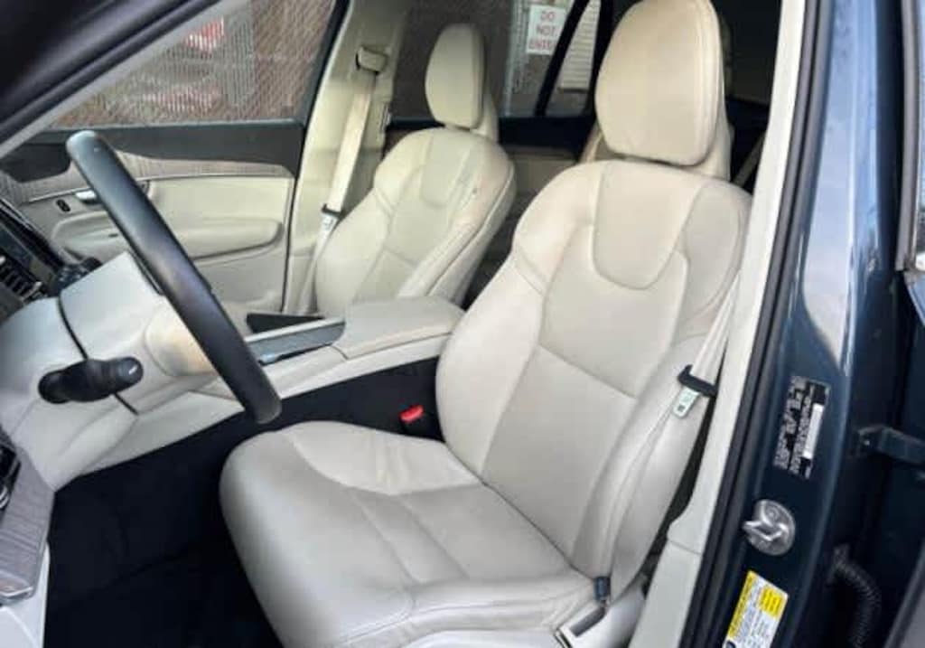 Used 2023 Volvo XC90 Recharge Plug-In Hybrid Plus 6-Seater SUV