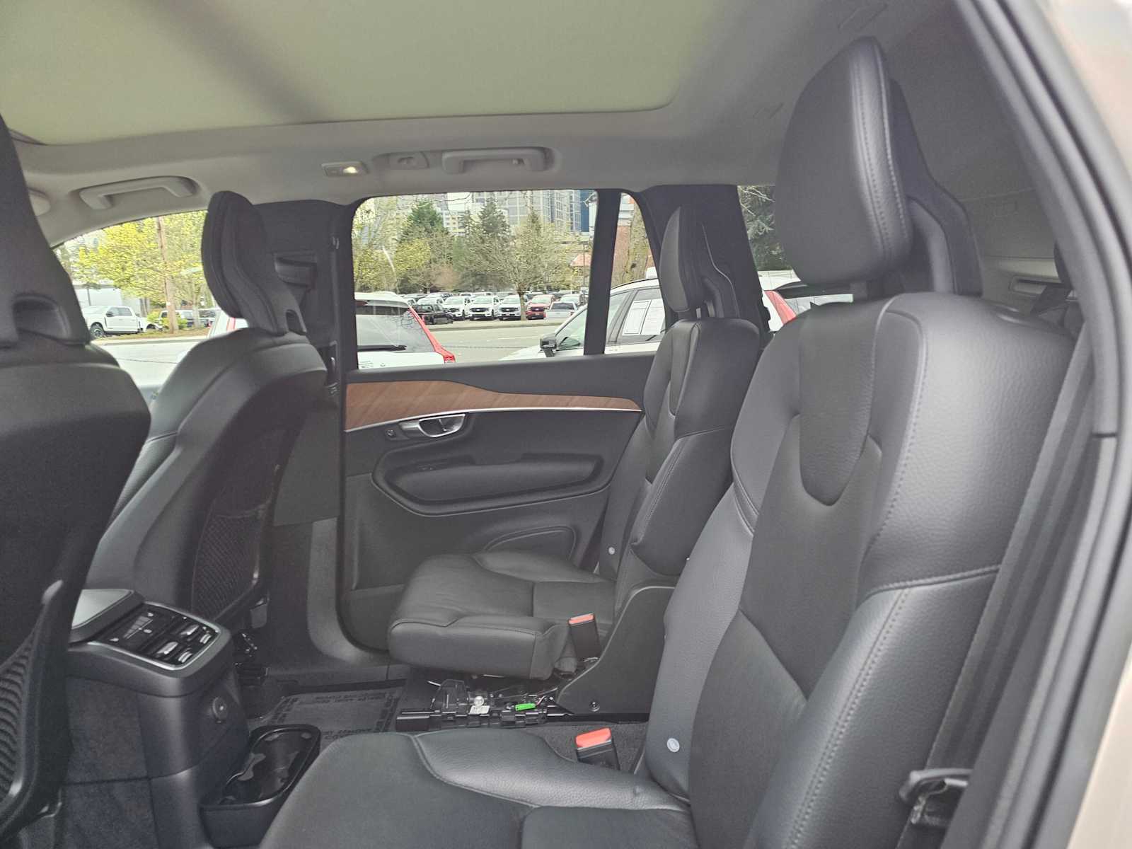 2023 Volvo XC90 Plus - Photo 17