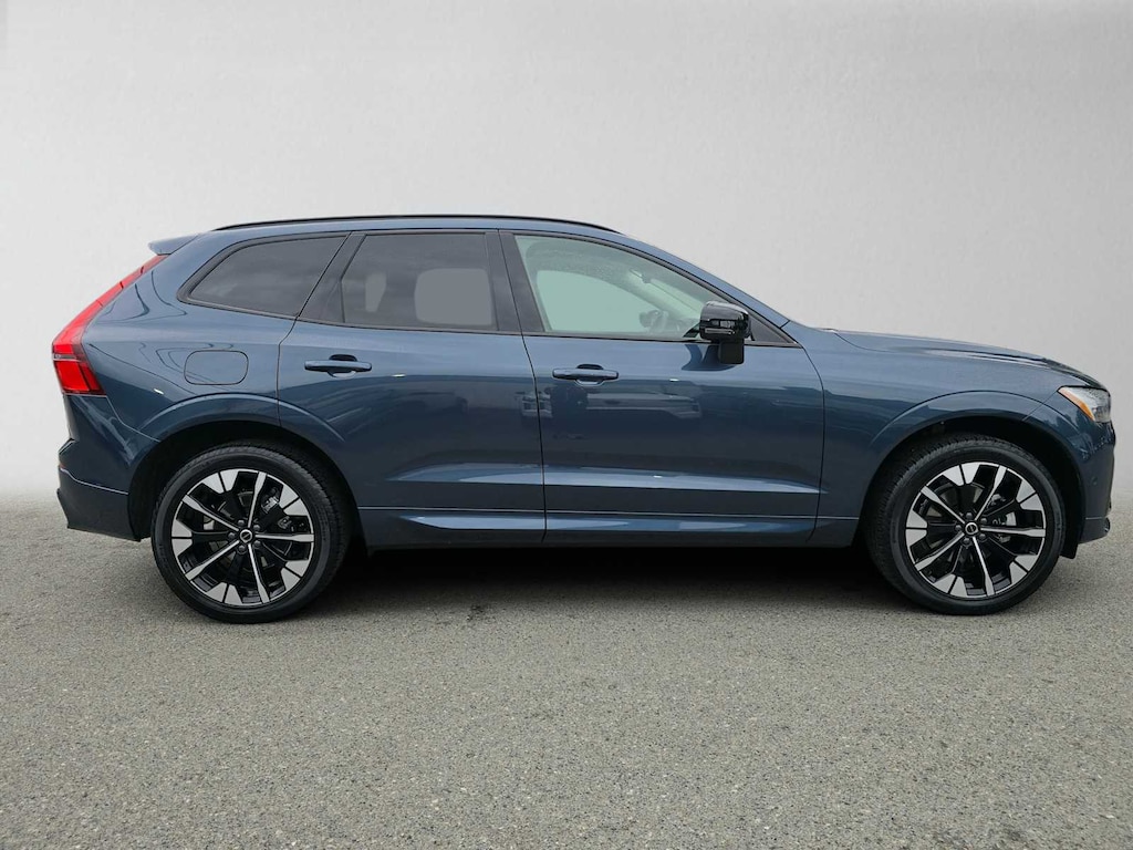 Used 2026 Volvo XC60 B5 Plus SUV