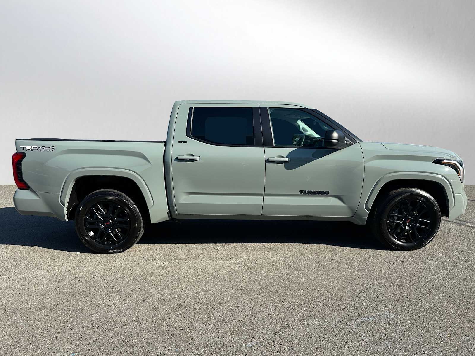2024 Toyota Tundra SR5 CrewMax photo 2