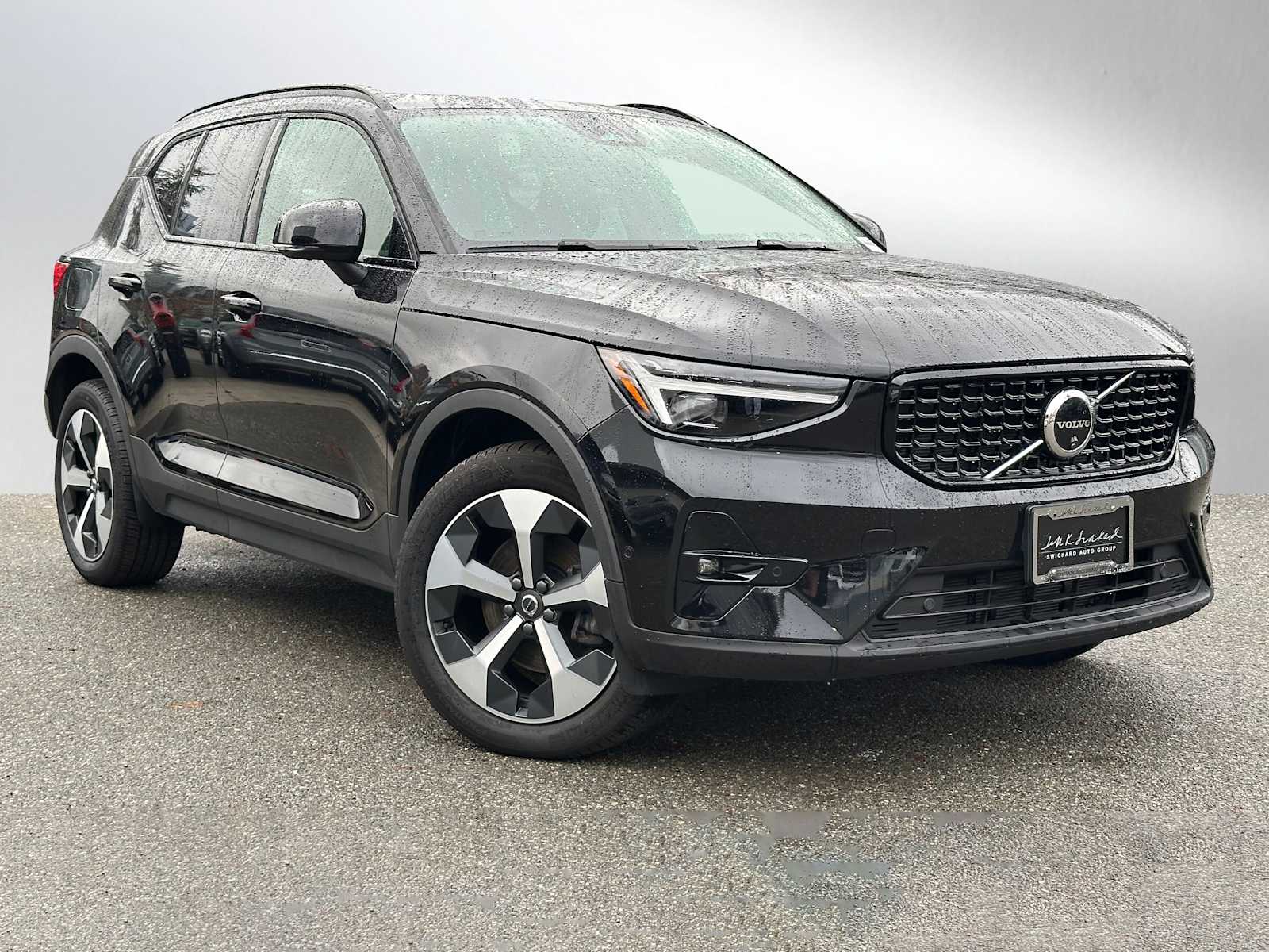 2025 Volvo XC40 Plus