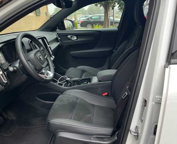 Used 2023 Volvo XC40 Plus with VIN YV4ED3UW0P2994655 for sale in Bellevue, WA