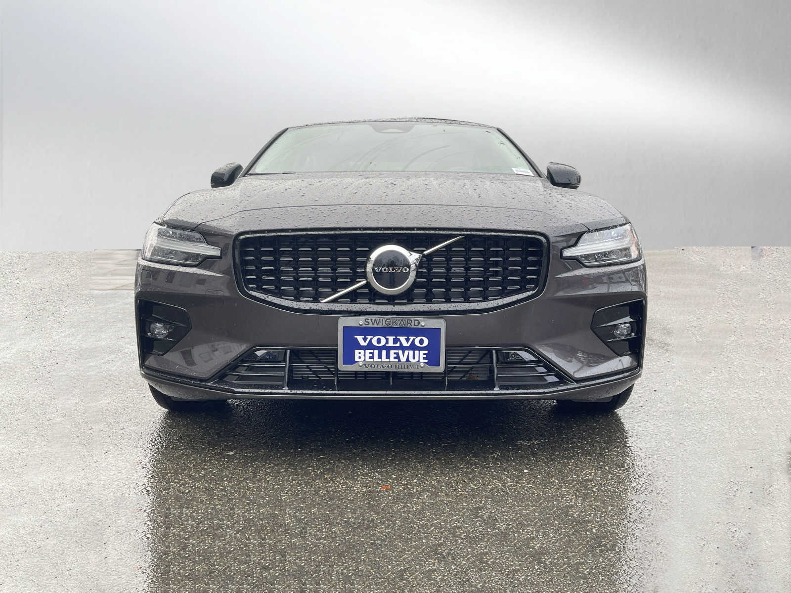 2024 Volvo S60 B5 Core photo 2