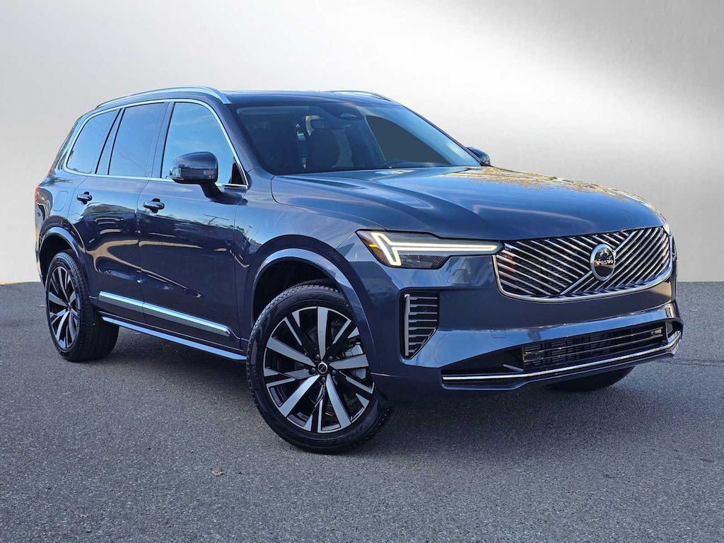 New 2026 Volvo XC90 B5 Core SUV