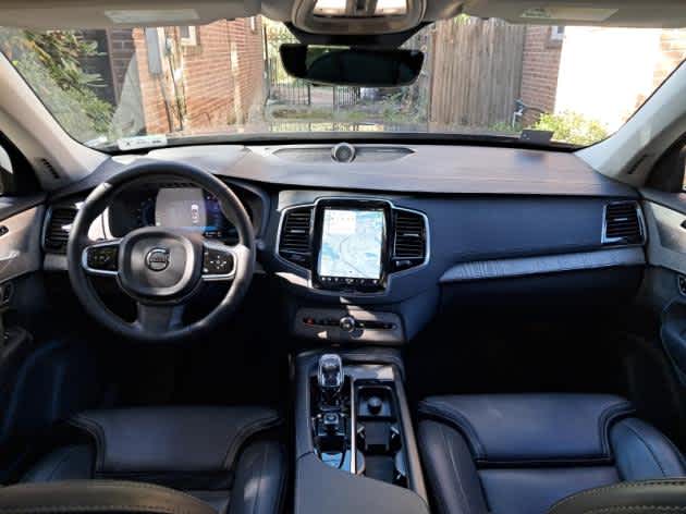 2024 Volvo XC90 T8 Ultimate photo 3