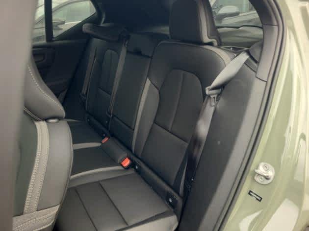 2023 Volvo XC40 Recharge Ultimate photo 4